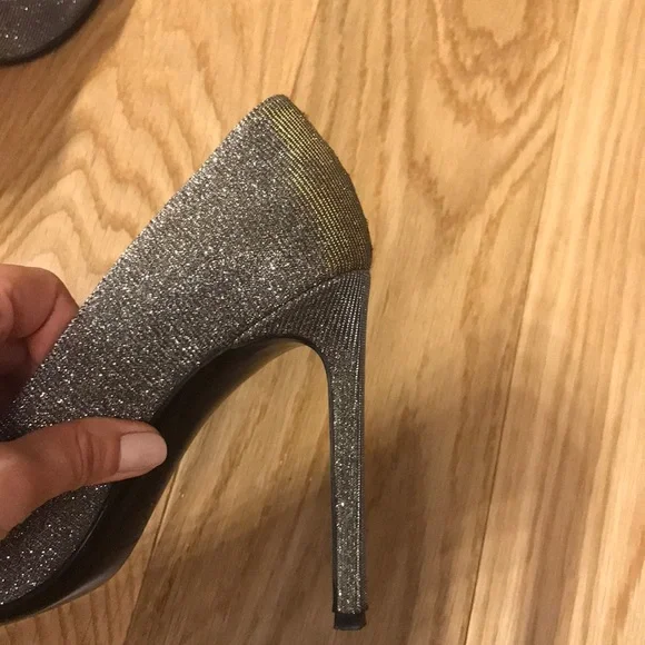 Saint Laurent Glitter Pointed-Toe Silver Pumps - Picture 7 of 8